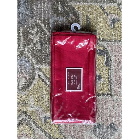 Target Classic Tidings 4 Red Cloth Napkin Set - Picture 2 of 3